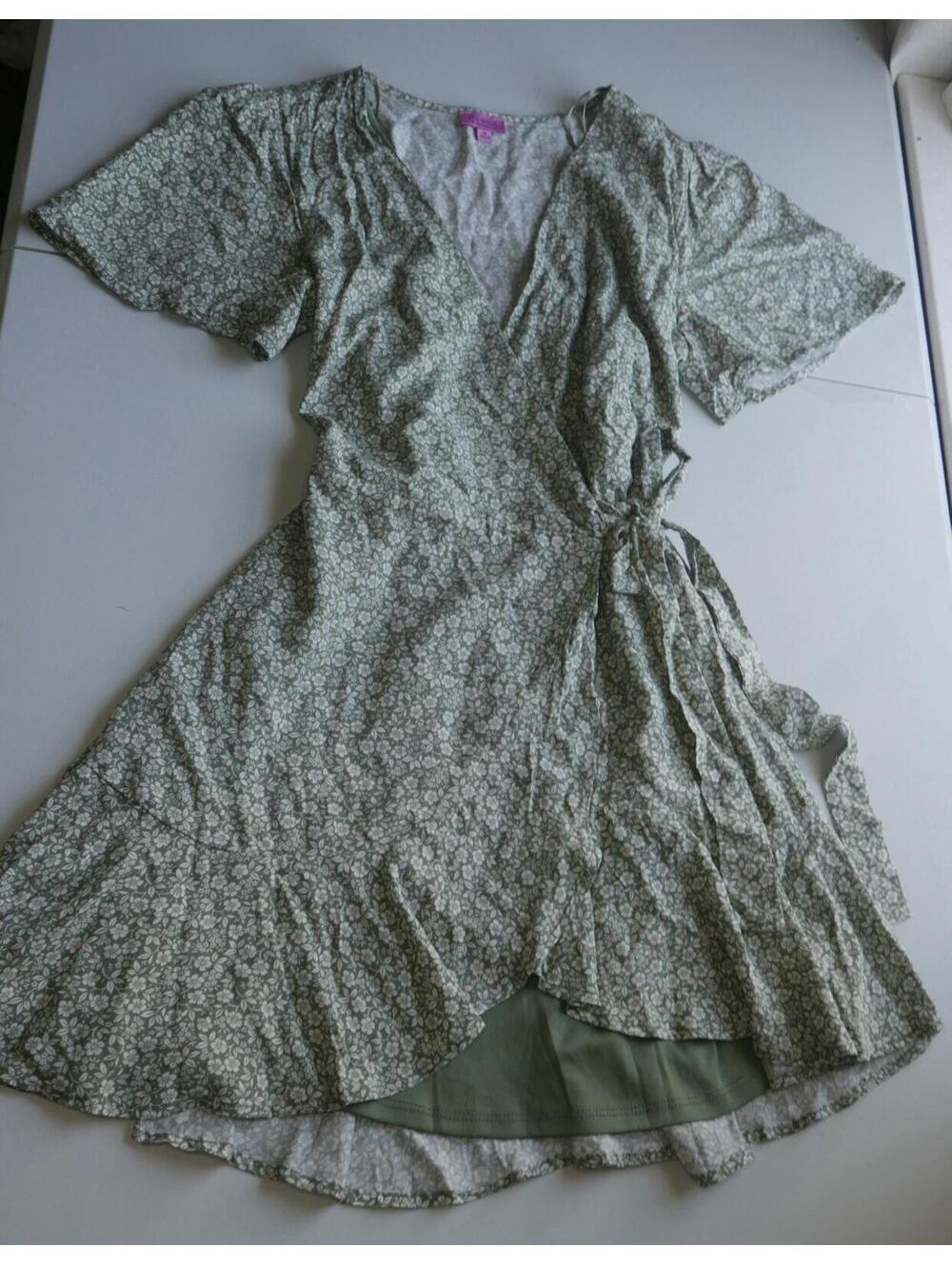 Boho Ruffle Mi ami Francesca Sage Green Floral Wrap Women M Flutter Sleeve dress
